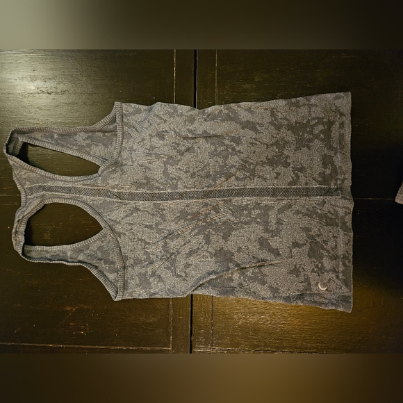 Zyia Tank Top - Picture 2 of 2